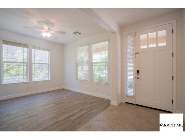 Building Photo - Experience the Allure of Vistancia Village...