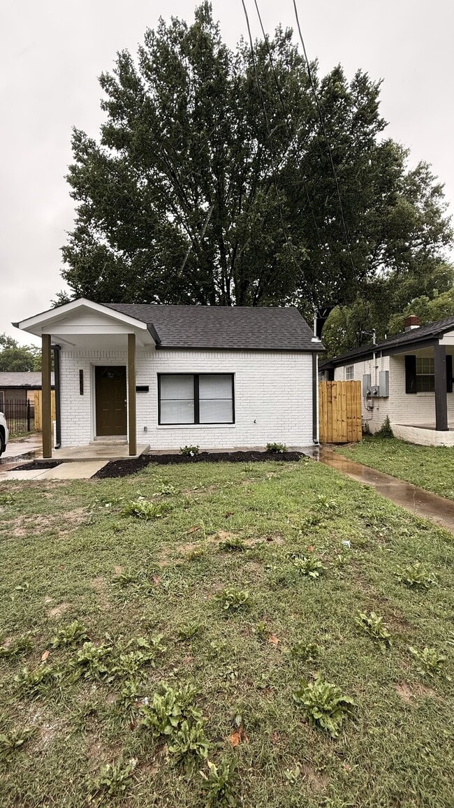 Building Photo - 755 Pendleton St