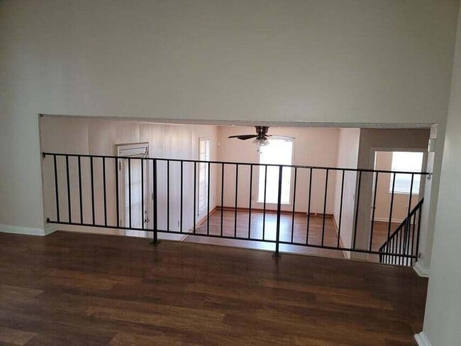 Building Photo - 3762 Fairington Dr