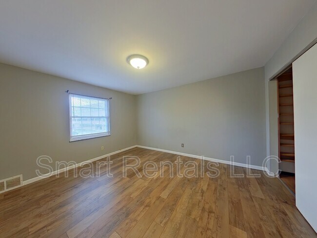 Building Photo - 6917 Colonial Woods Dr