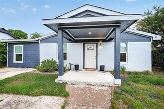 Building Photo - 1119 Panama St