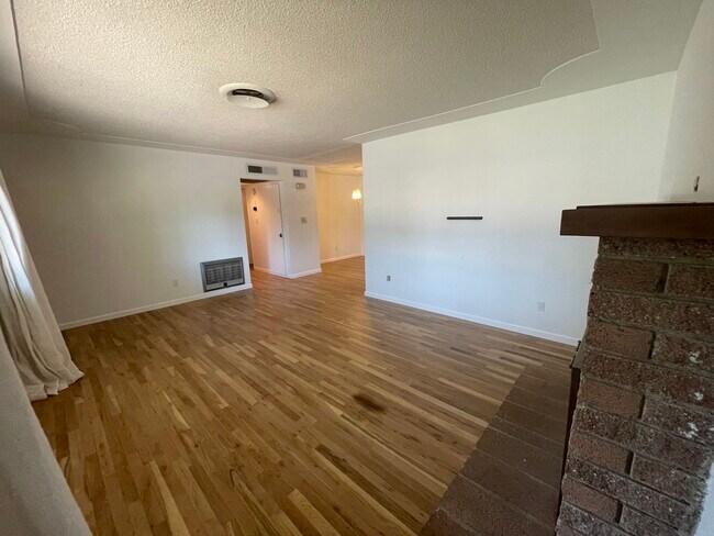 Foto del edificio - 2117 Deerfield Ave