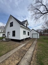 Building Photo - 1420 Okema St