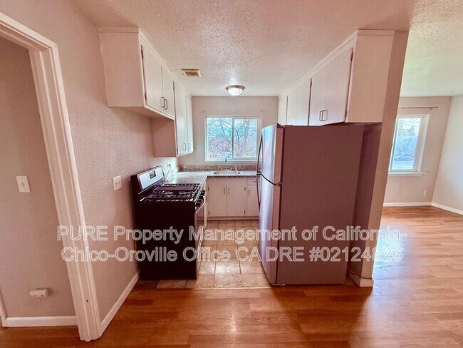 Building Photo - 1547 2nd Ave