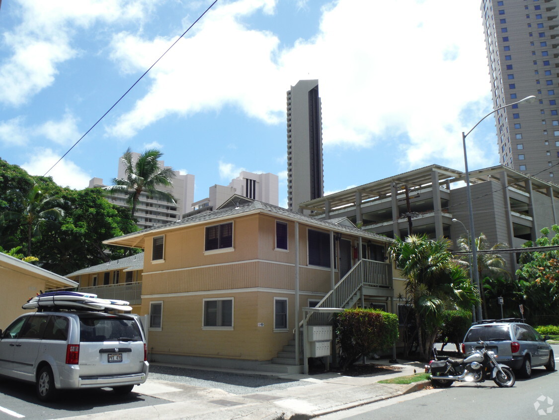 Primary Photo - Laniakea Apartments