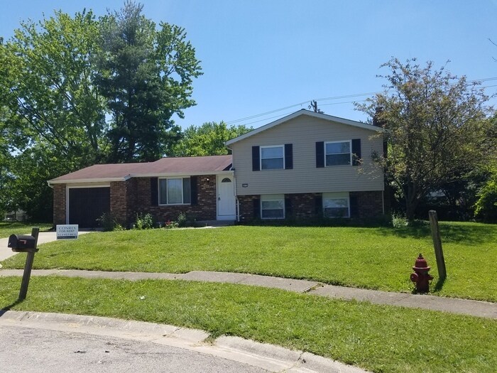 Foto principal - Quad level home in well maintained HOA