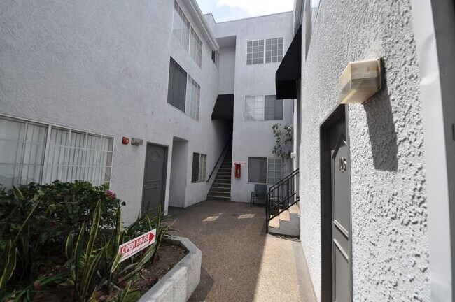 Foto del edificio - 11416 Albers St
