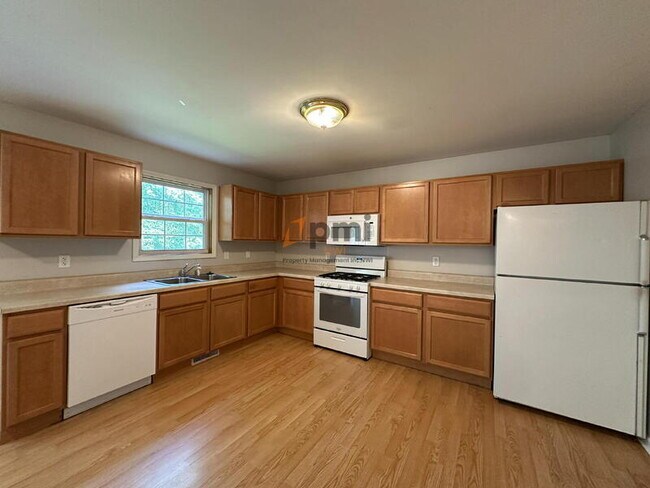Foto del edificio - 678 Dearborn Rd
