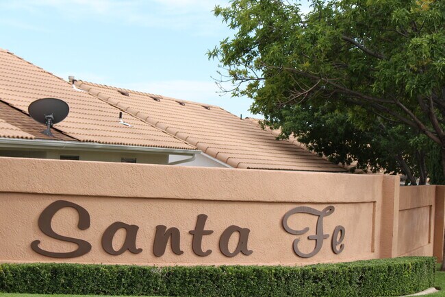 Building Photo - 210 N Mall Dr
