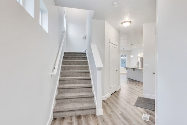 Building Photo - 1613 N 3740 W