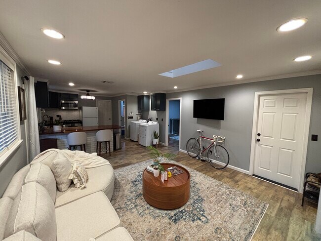 Foto del edificio - 455 Marshall Ave