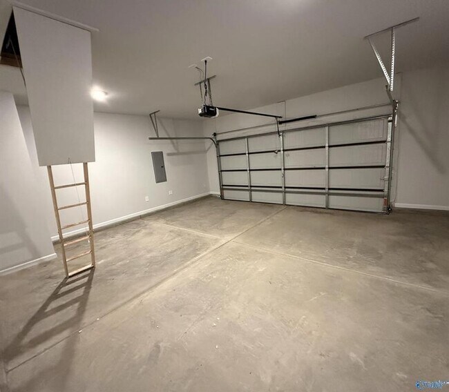 Building Photo - 212 Cobbdale Park Dr