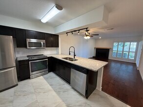 Building Photo - 111 Henry Chandler Dr