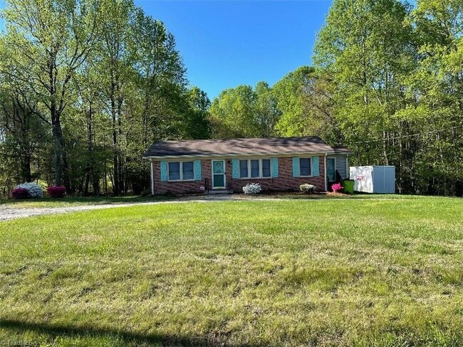Foto del edificio - 8595 Benbow-Merrill Rd