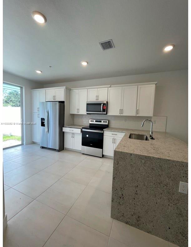 Foto del edificio - 17017 SW 1st St