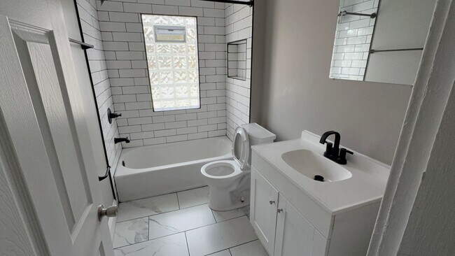 Foto del edificio - 952 Heyl Ave