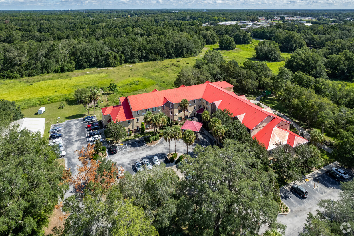 2921 NE 14th St Ocala, FL 34470-8816 - Evangeline Booth Garden Apartments