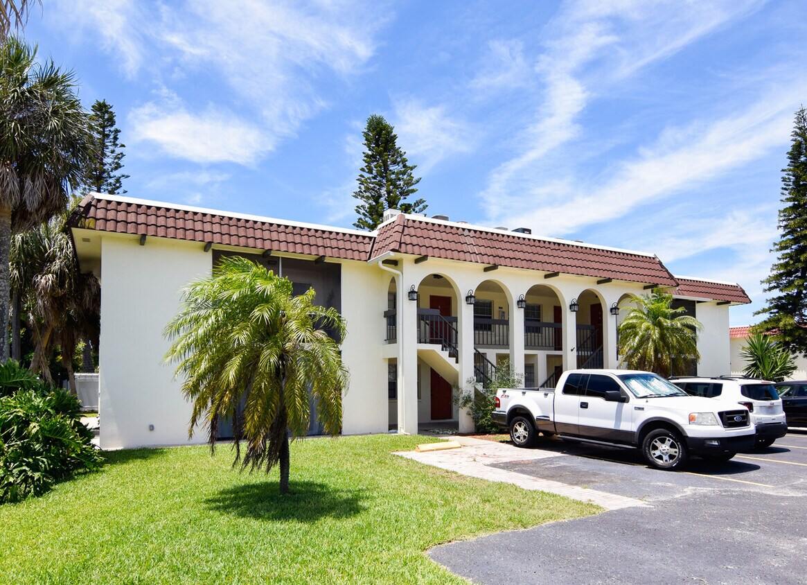 8012 Blind Pass Rd Unit 7, St Pete Beach, FL 33706 Apartments in St