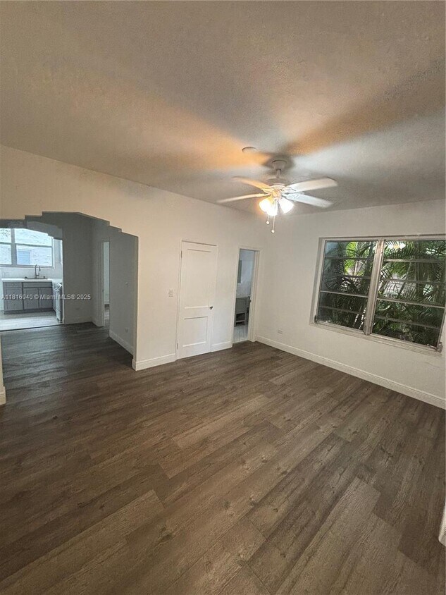 Foto principal - 721 15th St