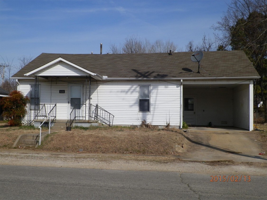 505 E Poplar St, Paragould, AR 72450 House Rental in Paragould, AR