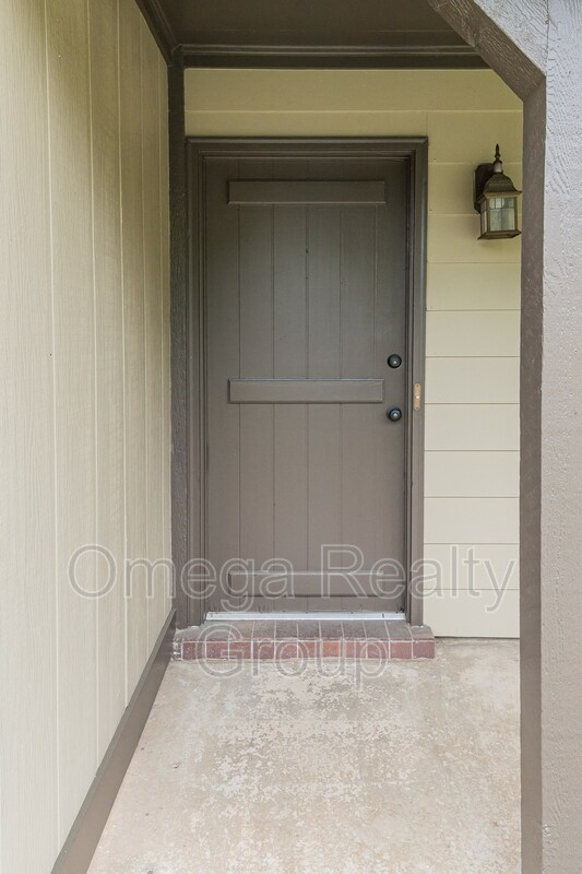 Building Photo - 3269 Little John Dr