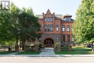Building Photo - 200 Stinson St