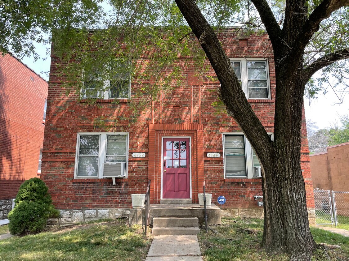 6162 6164 Road, Saint Louis, MO 63116 Townhome Rentals in