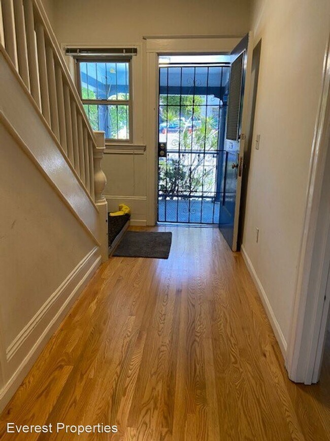 Building Photo - 6 br, 2 bath House - 2432 Milvia St.
