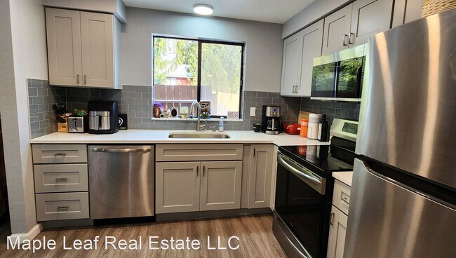 Foto del edificio - 3 br, 1.5 bath House - 506 102nd Dr SE