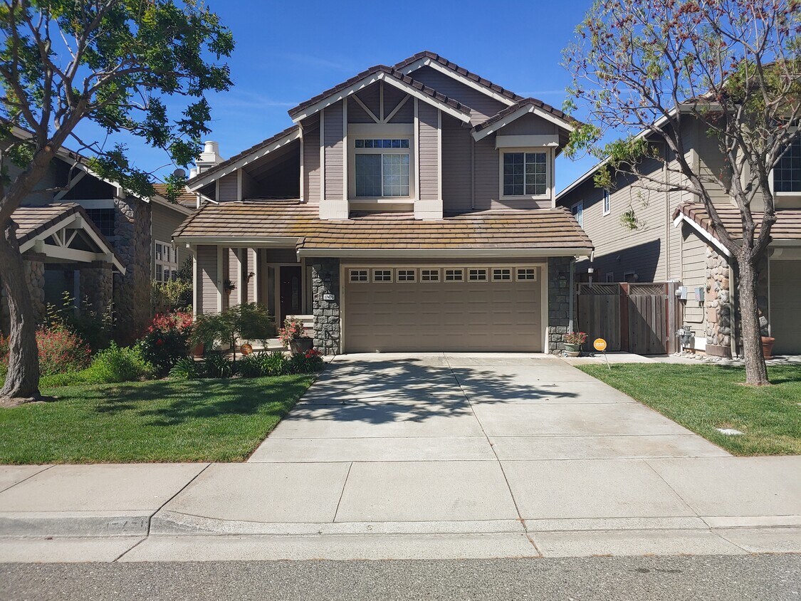 Primary Photo - 1267 Copper Peak Ln