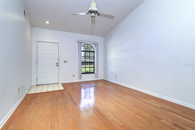 Foto del edificio - 2749 Countryside Blvd