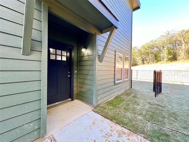 Building Photo - 3501 E Renfro St