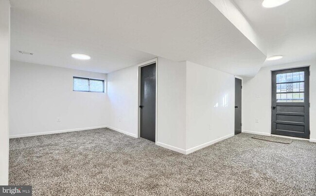 Foto del edificio - 4504 Scotts Level Ct