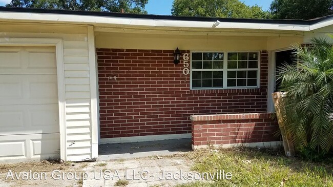 Building Photo - 3 br, 1.5 bath House - 6507 Wilson Blvd