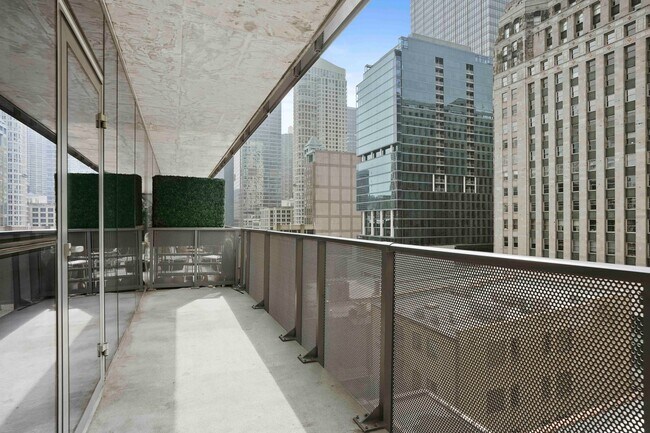 Foto del edificio - 221 W Hubbard St