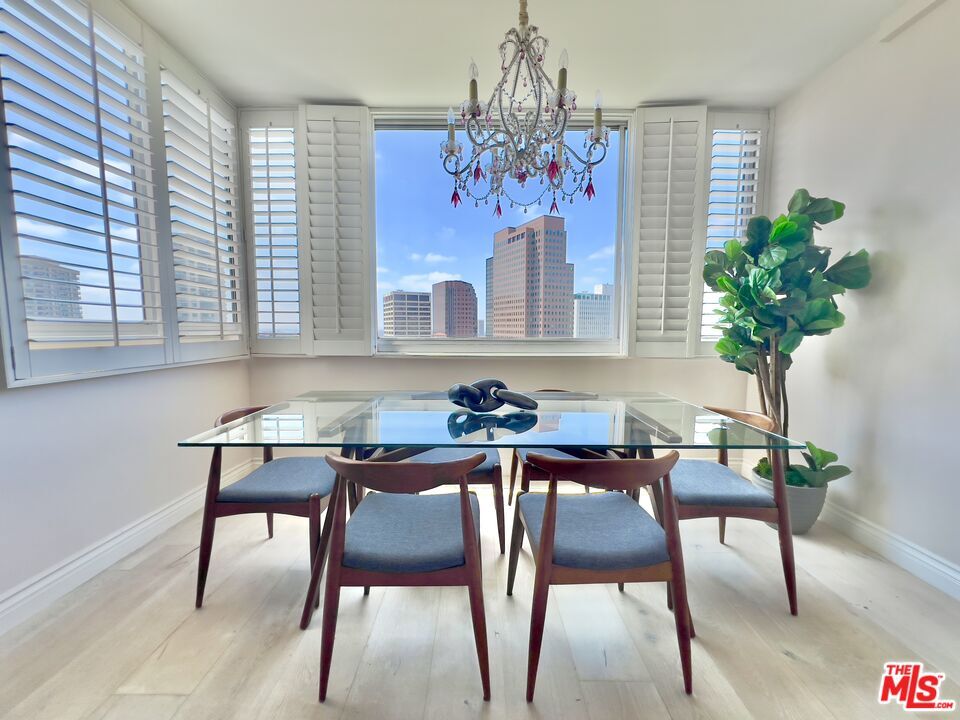 Foto principal - 969 Hilgard Ave