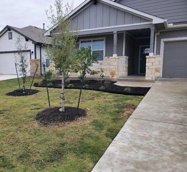 Foto del edificio - 326 Big Sandy Creek Dr