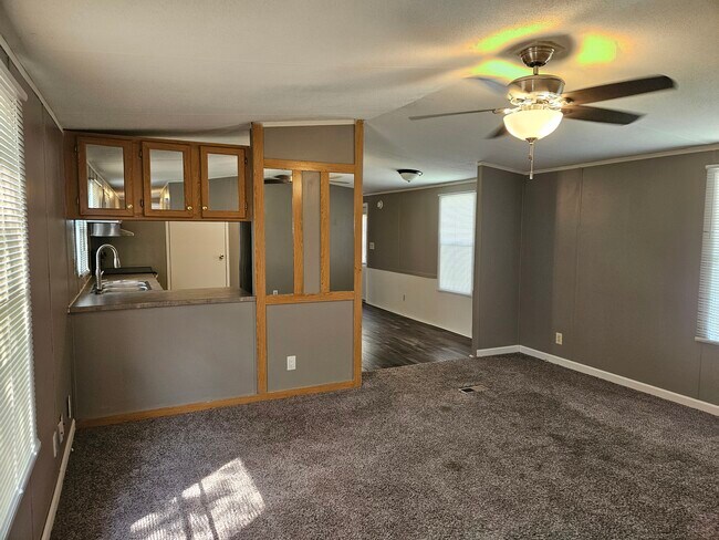 Foto del edificio - 38 Lynnwood Cir