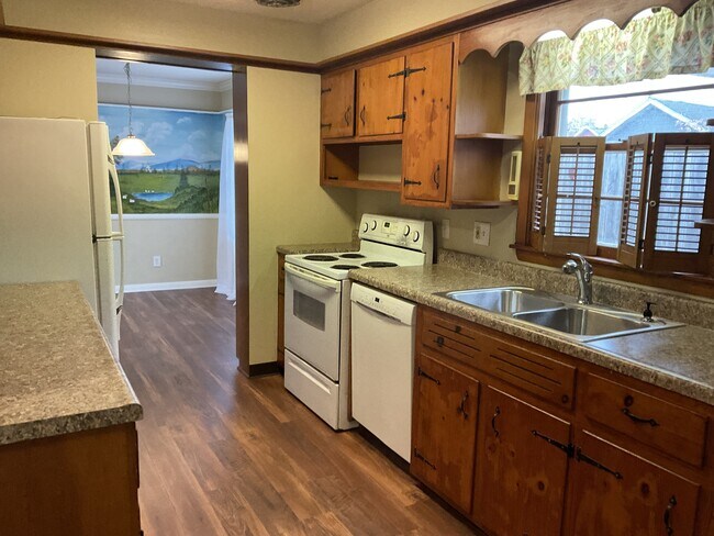 Building Photo - 1421 Nevada Ave