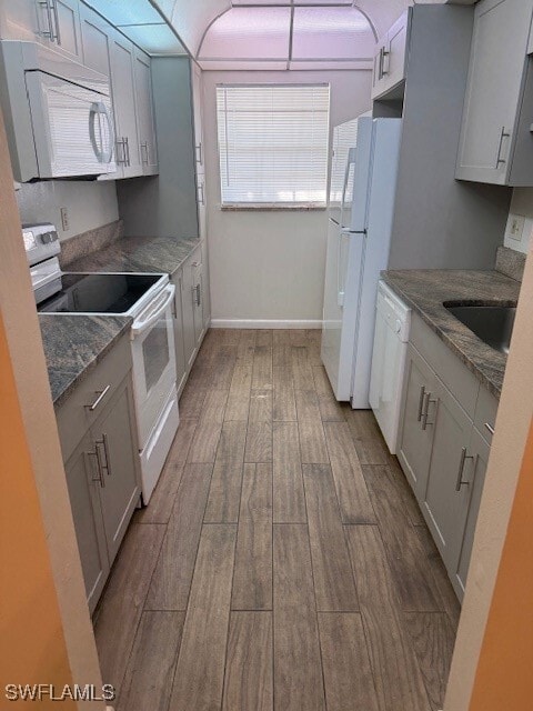 Building Photo - 4900 Biscayne Dr