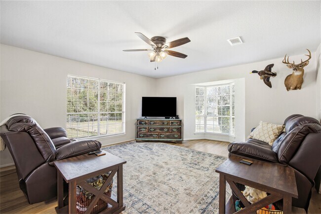 Foto del edificio - 10505 Champion Village Dr