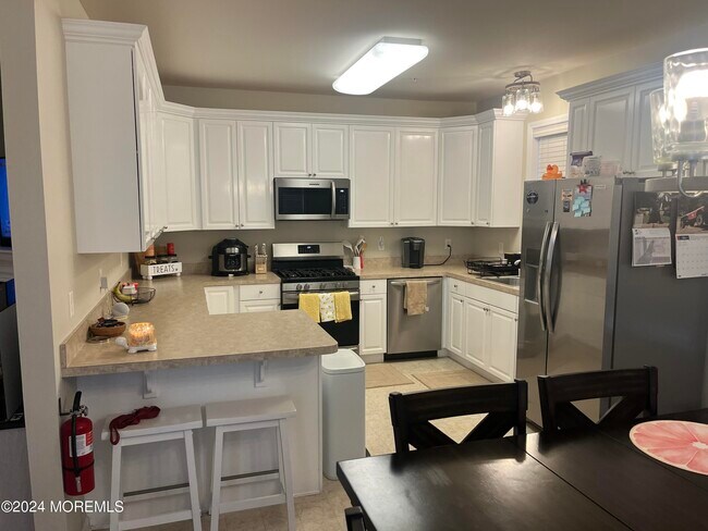 Foto del edificio - 713 Mill Pond Way