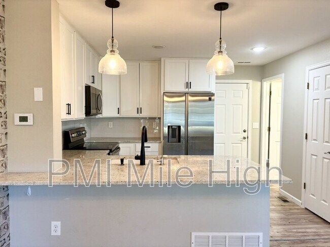 Foto del edificio - 1275 W 112th Ave