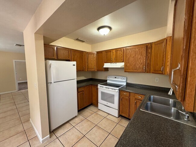 Building Photo - 1573 Fort Smith Blvd