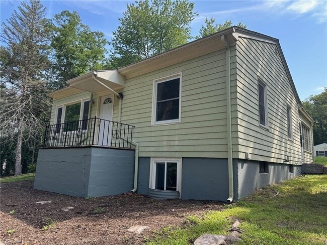 Building Photo - 36 Crowell St