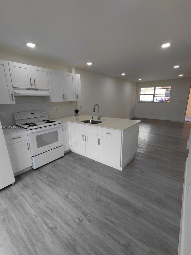 Building Photo - 5435 W 24th Ave