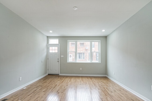 Building Photo - 1918 Pierce St