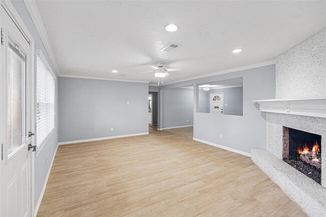 Building Photo - 6002 McKnight St