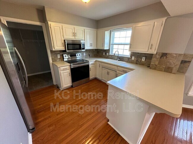 Foto del edificio - 6648 W 152nd St