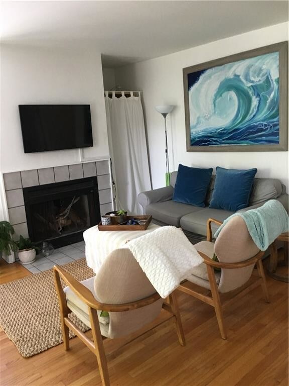 Foto del edificio - 9 1/2-2 Narragansett Ave